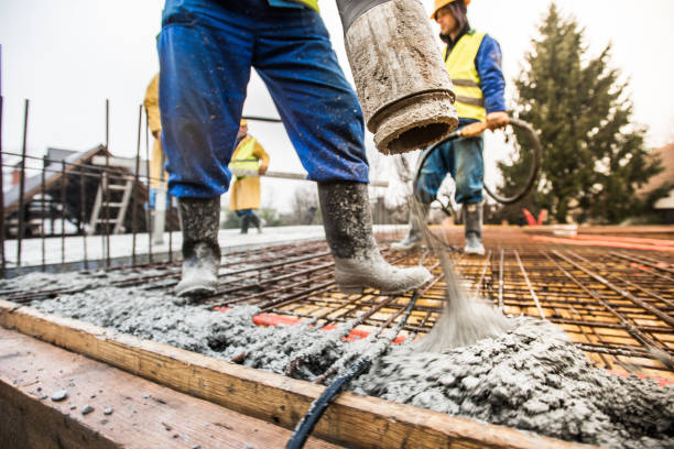 Best Concrete Sidewalk Installation in Happy Valley, CA